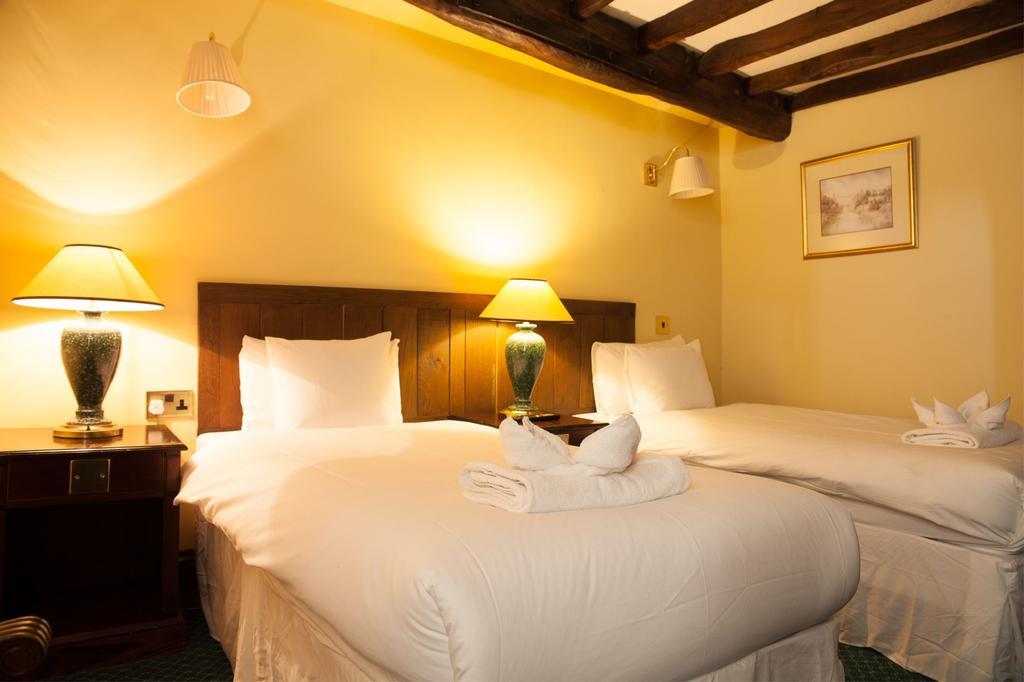 The Kings Head Inn Llandovery Room photo